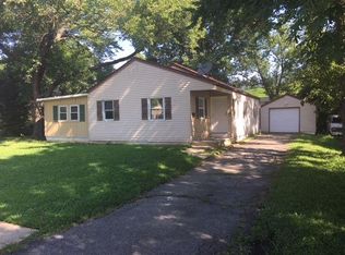 36 Robinson Dr, New Castle, DE 19720