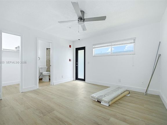 5th image of 2209 SW 61st Ave