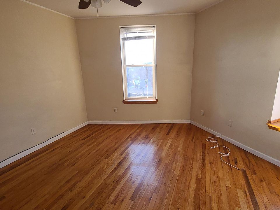 1st image of 3 South St