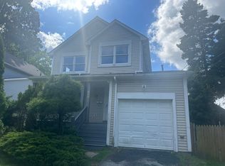 121 Cottage St, Rochester, NY 14608