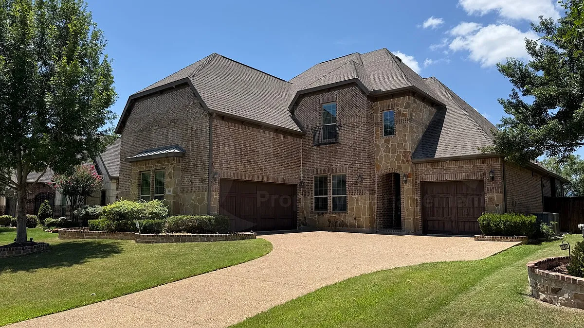 4 bed, 3.0 bath, 3606 sqft, $3,750 — Photo 1