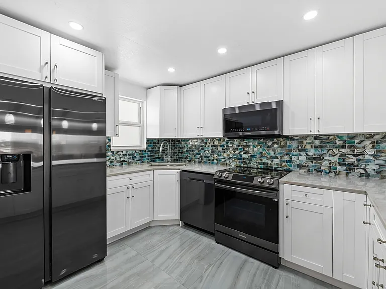 2841 NE 33rd Ct #403 — Photo 9