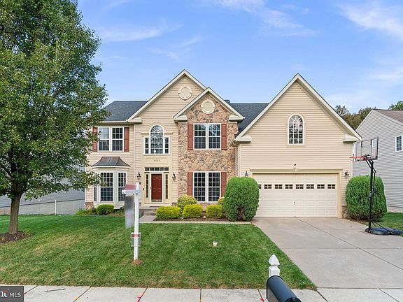 2nd image of 9220 Amber Oaks Way