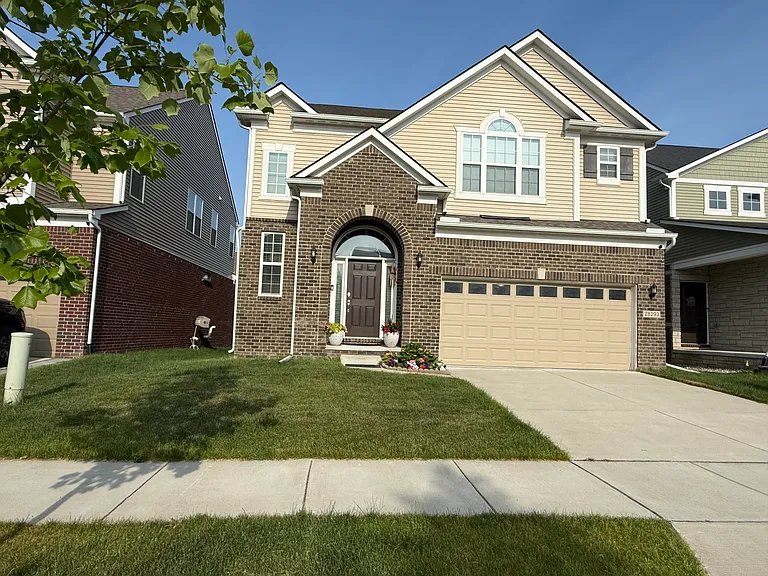 28293 Verona Dr — Photo 2
