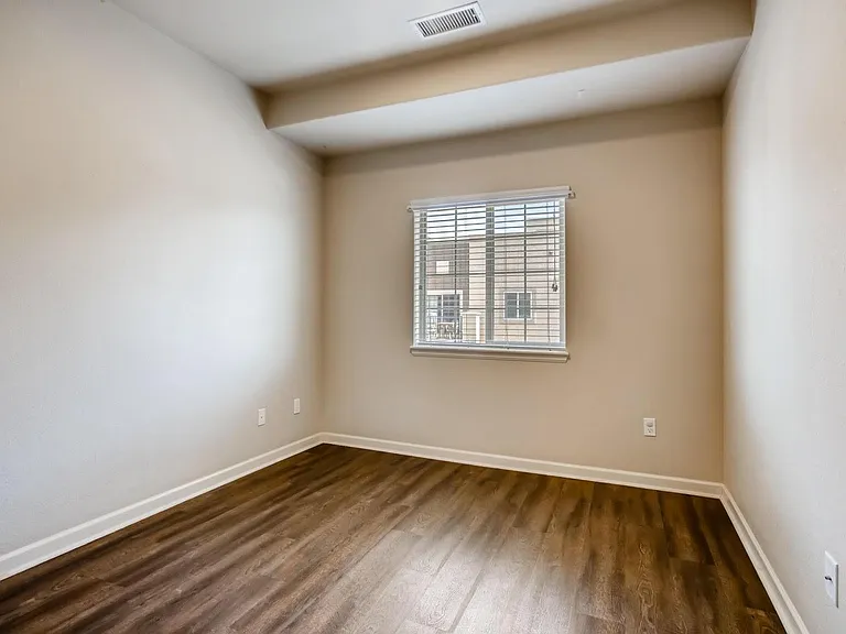 1162 Rockhurst Dr #405 — Photo 14