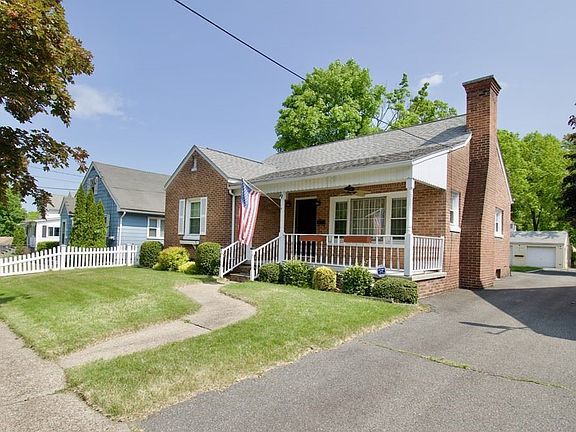 3rd image of 79 Strong St