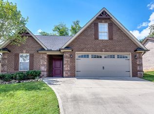 7684 Applecross Rd, Corryton, TN 37721