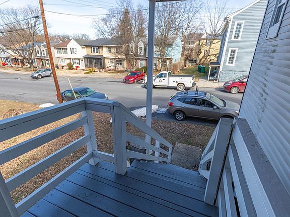 5th image of 324 E Washington St APT 3