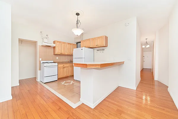 Rented by Living New York | media 13