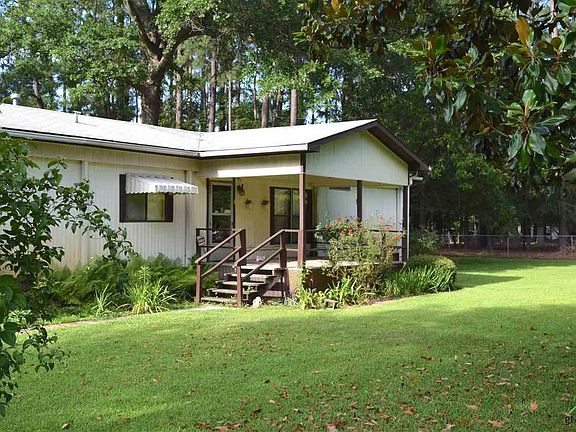 3rd image of 21173 Sylvan Ln