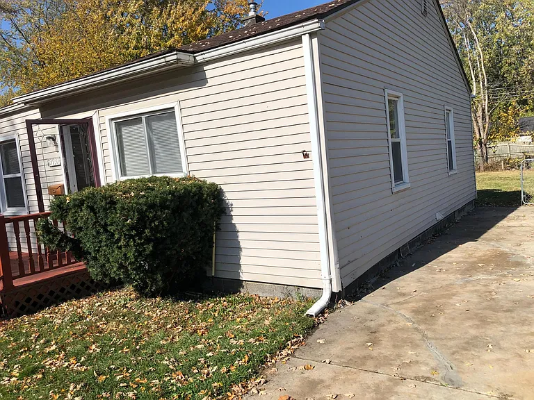 13931 Marshall Ave — Photo 14