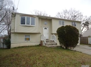 51 Lloyd Dr, Brentwood, NY 11717