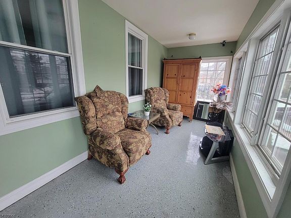 2nd image of 71-73 Parker Rd