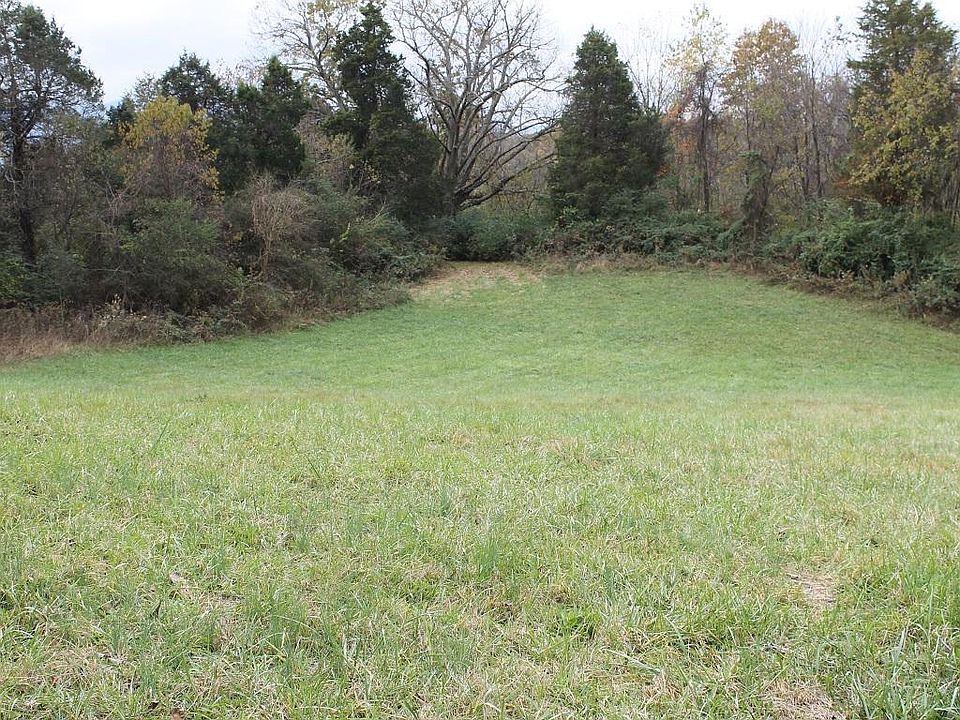 2nd image of 1418 Bristol Caverns Hwy