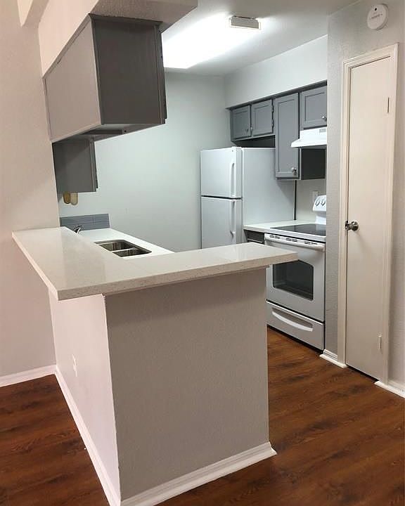 1st image of 2120 El Paseo St APT 504