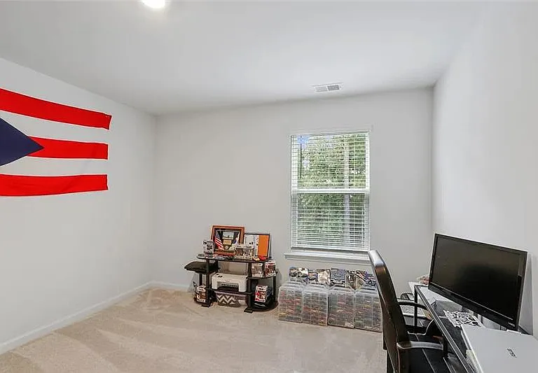 147 Troupe Dr — Photo 15