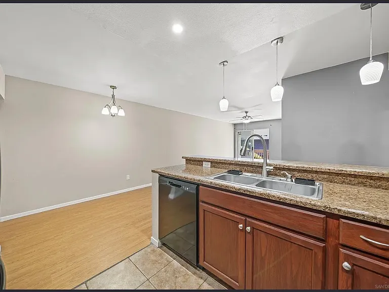 6131 Rancho Mission Rd #113 — Photo 11