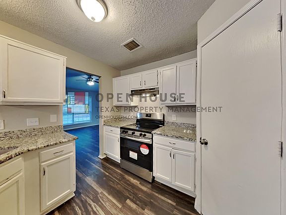 5th image of 105 Southern Pine Ct