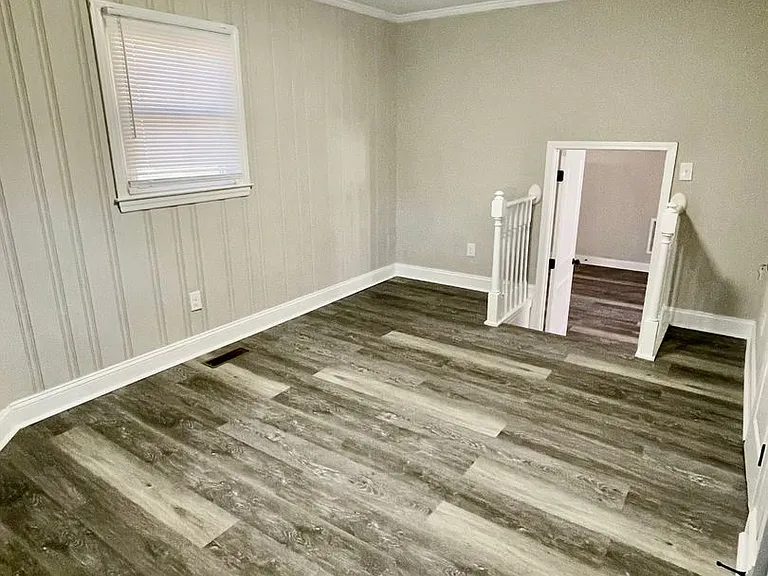 115 S Oak St — Photo 20
