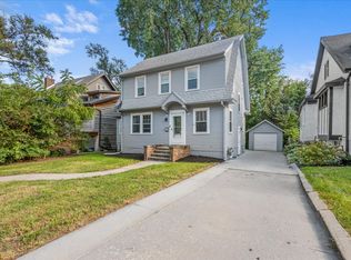 4715 Chicago St, Omaha, NE 68132