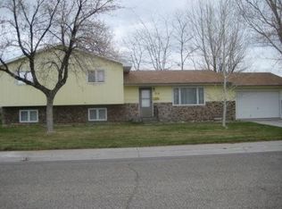 312 Blue Bell Ln, Worland, WY 82401