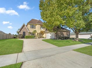 6951 Lakeland Dr, Zachary, LA 70791