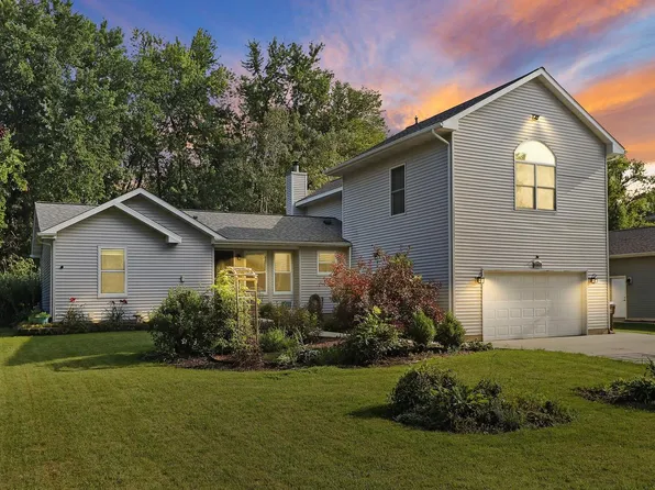 W1465 Sunset DRIVE, Lake Geneva, WI 53147