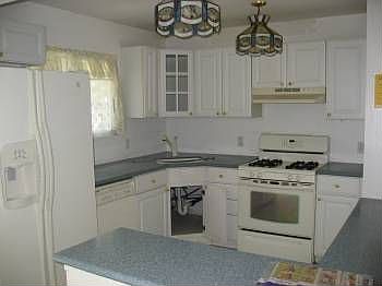 2nd image of 115 Spray St
