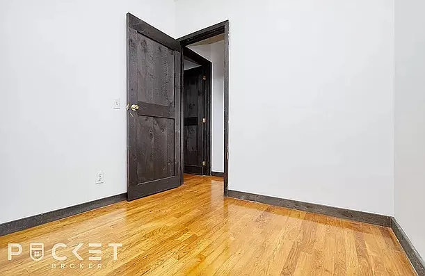 520 E 14th St #27 — Photo 9