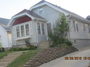 1935 S 89th St, Milwaukee, WI 53227