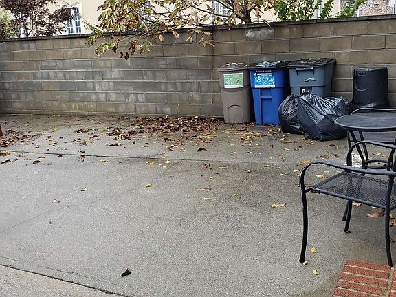 2nd image of 32-23 42nd St #2R