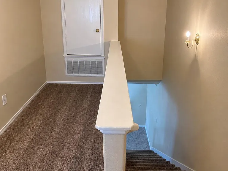 525 Eagles Nest Cv — Photo 20