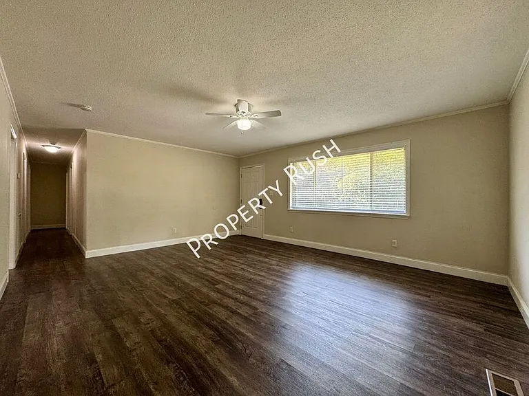 209 Signal View St — Photo 6