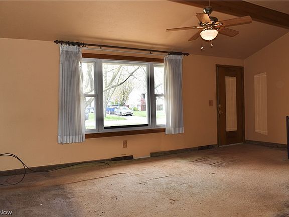 4th image of 4139 Kenyon Ave