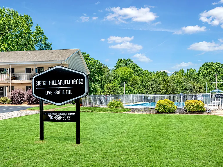 Signal Hill Apartments and Towhomes — Photo 31
