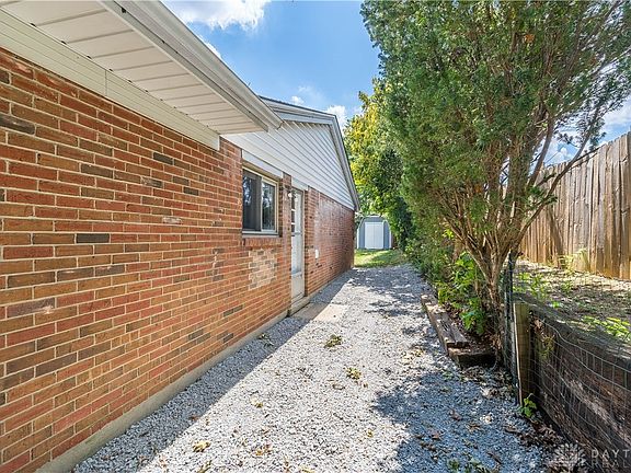 5th image of 2328 Eden Ln
