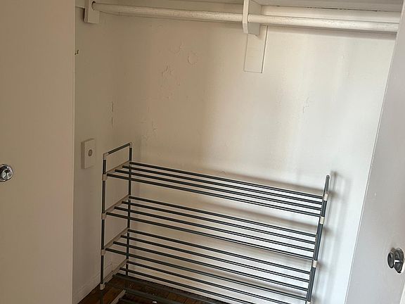 5th image of 25 Franklin Blvd APT 4M