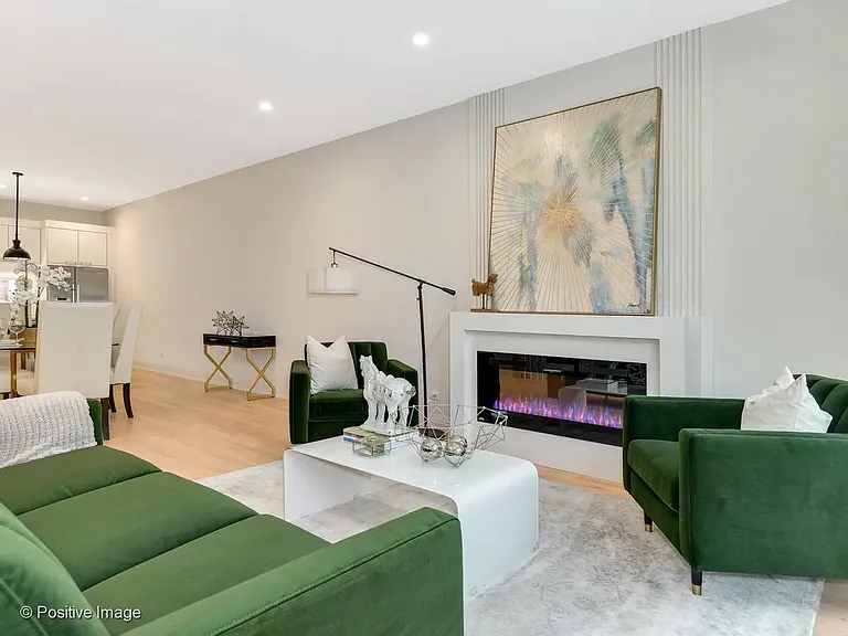 2345 W Morse Ave — Photo 4