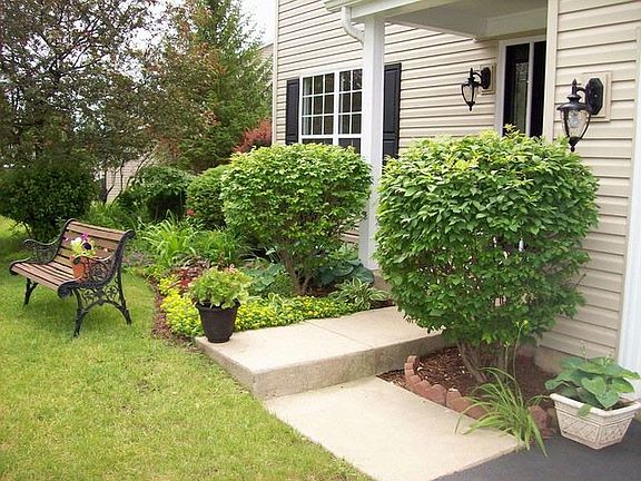 2nd image of 1195 Oxford Ln
