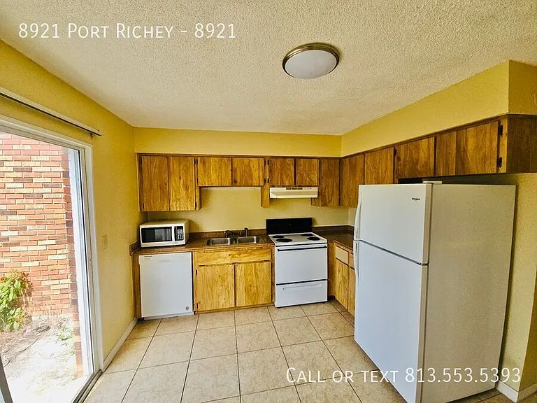 8921 Port Richey Cochise #8921 — Photo 24