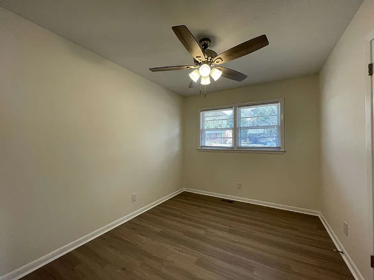 718 Dwain Dr — Photo 17