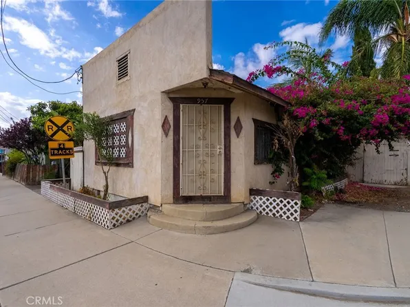 957 Center St, Riverside, CA 92507