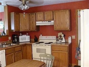 2nd image of 35407 Salmar Dr