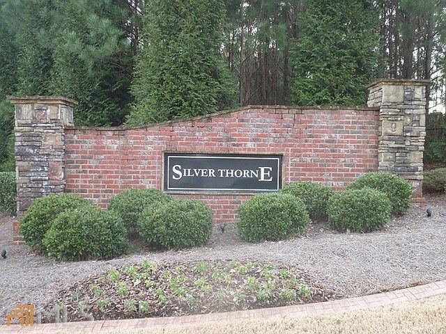 2nd image of 1066 Silver Thorne Dr