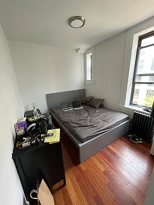 Rented by Bond New York | media 25