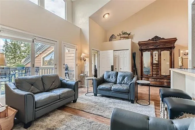 4010 Silverheels Dr — Photo 3