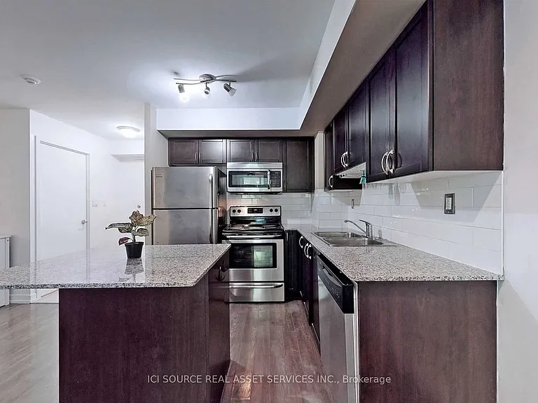 816 Lansdowne Ave #113 — Photo 8