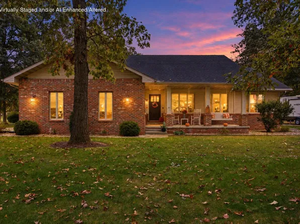 10391 Chippewah Ct, Demotte, IN 46310
