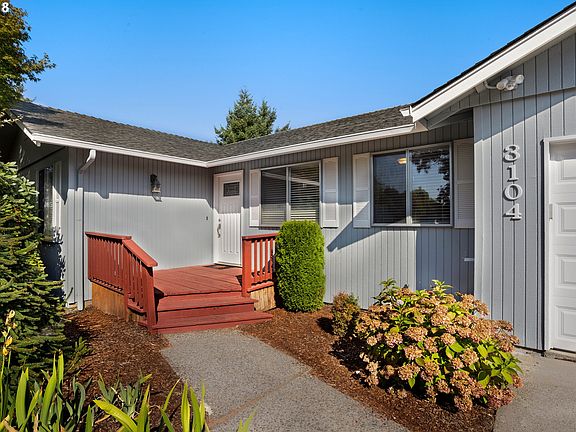 2nd image of 3104 NE 43rd St