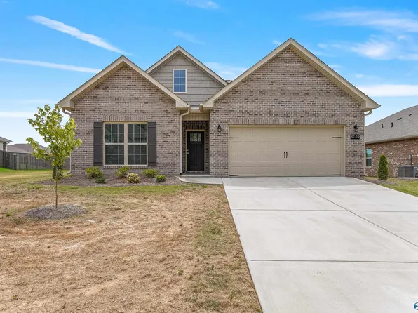 4109 Rockland Cir SE, Owens Cross Roads, AL 35763